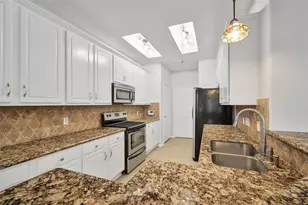 35 Ledgestone Pl, The Woodlands, TX 77382 - Photo 10