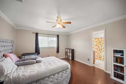 2327 Colonial Ridge Drive, Friendswood, TX 77546 - Photo 16