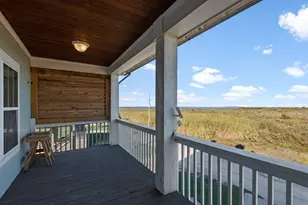 1019 Brighton Jones Blvd, Gilchrist, TX 77617 - Photo 6