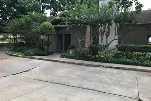 10049 Westpark Dr, Houston, TX 77042 - Photo 12