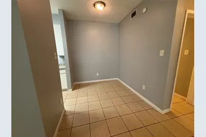 10049 Westpark Drive #107, Houston, TX 77042 - Photo 4