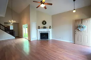 133 Cotton Dr, Lake Jackson, TX 77566 - Photo 6