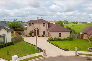 3823 Aspen Dr, Edinburg, TX 78542 - Photo 2