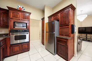 3823 Aspen Dr, Edinburg, TX 78542 - Photo 8