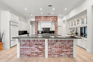 67 W Ambassador Bend, The Woodlands, TX 77382 - Photo 16