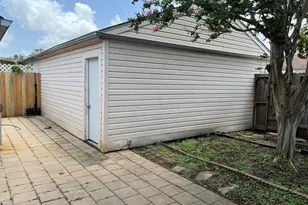 10909 Glenwolde Dr, Houston, TX 77099 - Photo 8