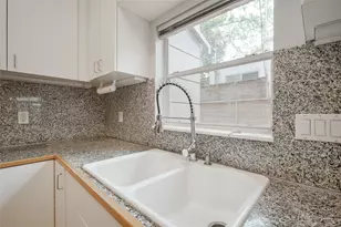 5425 Dickson St, Houston, TX 77007 - Photo 10