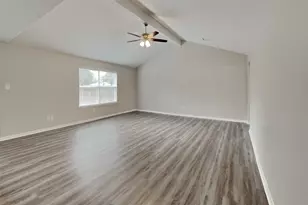 16280 Sun View Ln, Conroe, TX 77302 - Photo 2