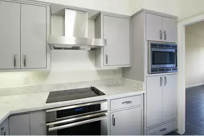 5000 Montrose Boulevard #9D, Houston, TX 77006 - Photo 4