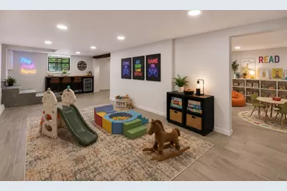 710 W 10th Street, Houston, TX 77008 - Photo 18