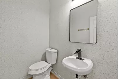 710 W 10th Street, Houston, TX 77008 - Photo 6