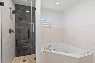 710 W 10th St, Houston, TX 77008 - Photo 8