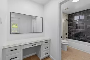 710 W 10th St, Houston, TX 77008 - Photo 16