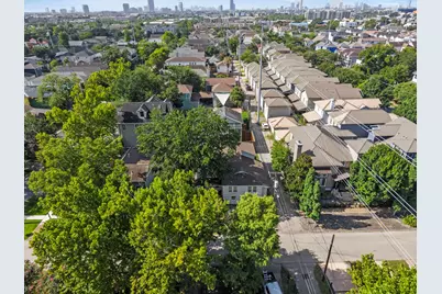 710 W 10th Street, Houston, TX 77008 - Photo 24