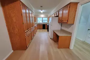 706 Maple St, Sweeny, TX 77480 - Photo 12