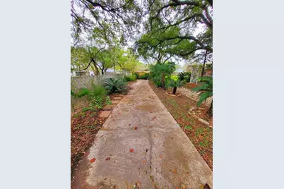 706 Maple Street, Sweeny, TX 77480 - Photo 46