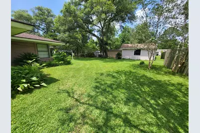 706 Maple Street, Sweeny, TX 77480 - Photo 34