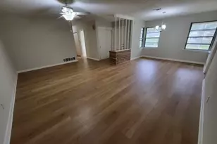 706 Maple St, Sweeny, TX 77480 - Photo 6