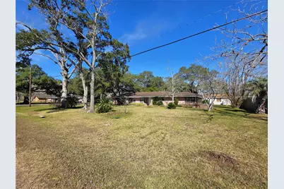 706 Maple Street, Sweeny, TX 77480 - Photo 2