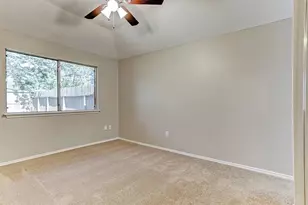 20622 Broughwood Cir, Katy, TX 77449 - Photo 4