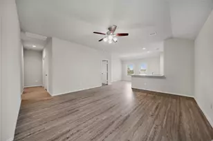 3602 Conquest Cir, Texas City, TX 77591 - Photo 2