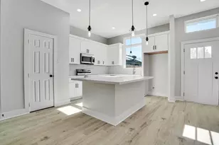805 Granville Dr, Houston, TX 77091 - Photo 4