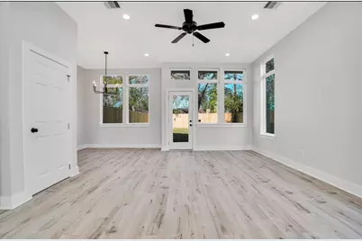 805 Granville Drive, Houston, TX 77091 - Photo 6