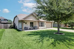 208 Boulder Dr, Navasota, TX 77868 - Photo 1