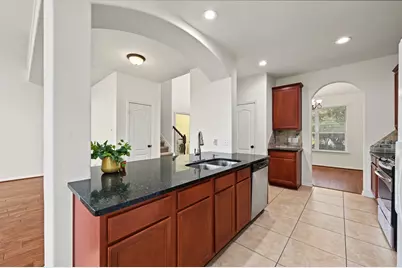 11 Sagamore Ridge Place, Spring, TX 77389 - Photo 2