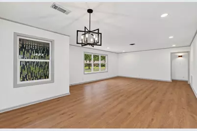 5619 Warm Springs Road, Houston, TX 77035 - Photo 6