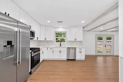 5619 Warm Springs Road, Houston, TX 77035 - Photo 12