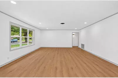 5619 Warm Springs Road, Houston, TX 77035 - Photo 8