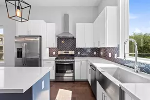1114 W 15th 1/2 St, Houston, TX 77008 - Photo 24