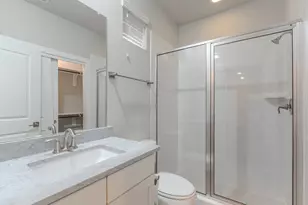 5811 Petty St, Houston, TX 77007 - Photo 8