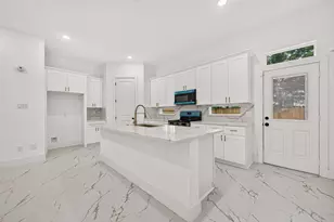 7719 Bowen St, Houston, TX 77051 - Photo 12