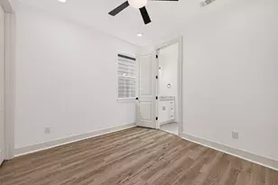 7719 Bowen St, Houston, TX 77051 - Photo 32
