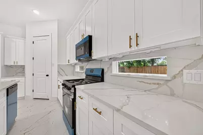 7719 Bowen Street, Houston, TX 77051 - Photo 16