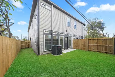 7242 Saint Augustine Street #B, Houston, TX 77021 - Photo 20