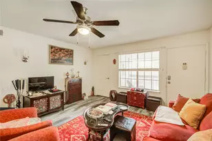 845 Augusta Dr, Houston, TX 77057 - Photo 12