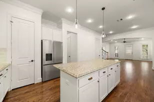8720 Kempwood Dr, Houston, TX 77080 - Photo 12