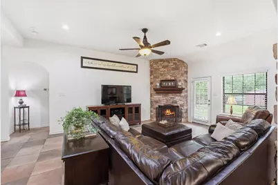 15420 Queen Elizabeth Court, Montgomery, TX 77316 - Photo 10