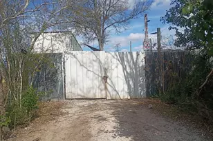 000 W Orem Dr, Houston, TX 77085 - Photo 8