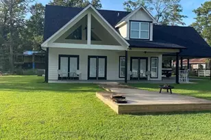 190 Joan St, Zavalla, TX 75980 - Photo 2