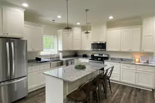 190 Joan St, Zavalla, TX 75980 - Photo 10