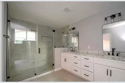 4800 Country Club View, Baytown, TX 77521 - Photo 30