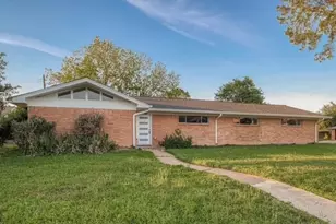 4800 Country Club View, Baytown, TX 77521 - Photo 1