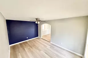 5715 Lakefield Dr, Houston, TX 77033 - Photo 6