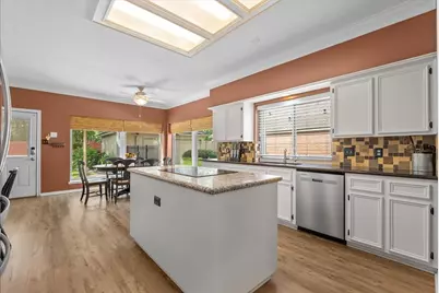 4318 Island Hills Drive, Pasadena, TX 77059 - Photo 12