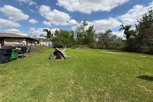 6020 Wipprecht St, Houston, TX 77026 - Photo 2