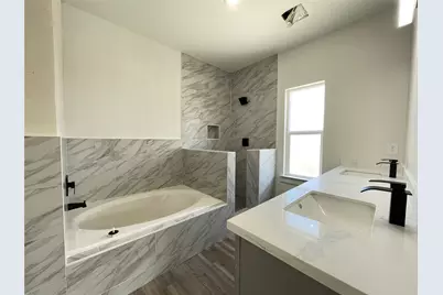 7819 Angus Street, Houston, TX 77028 - Photo 10